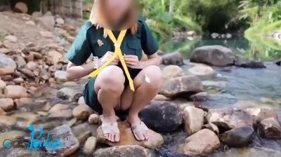 タイの子供のベビージーが民族衣装を着てキャンプに行くクリップ。